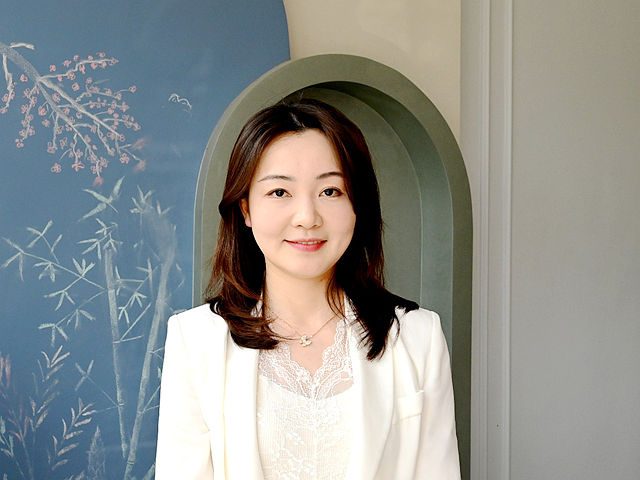 刷新者 | 90后“邦二代”年销千万，她直言：最值钱的不是漆！