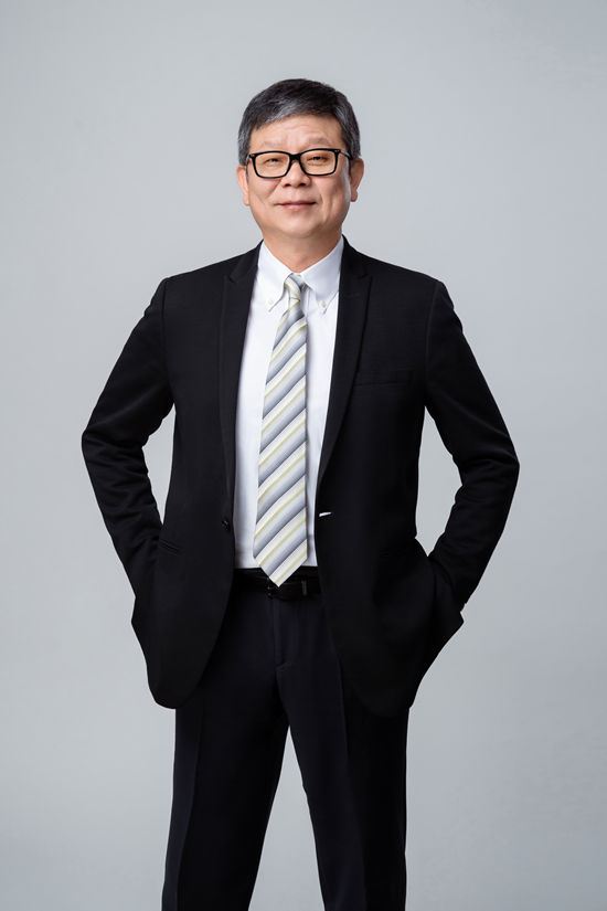 行业顶流集结!第十七届金漆奖年度人物揭晓,个个都是“狠角色”