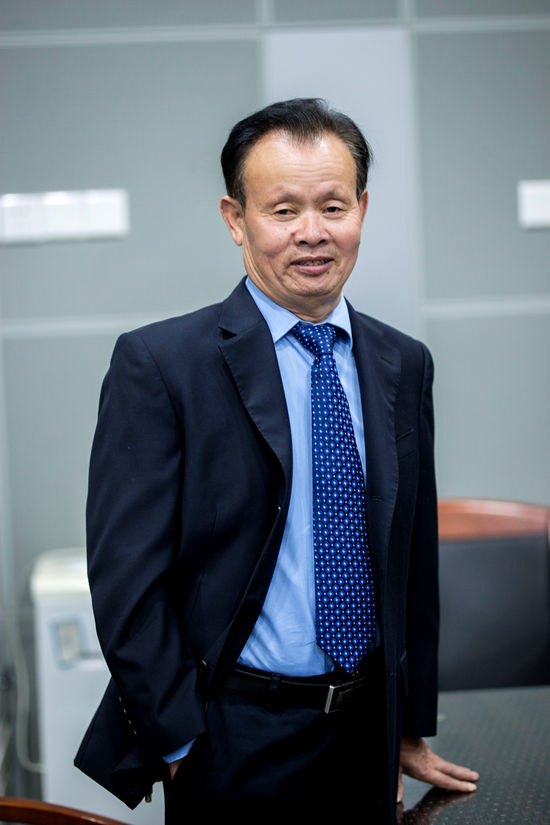 行业顶流集结！第十七届金漆奖年度人物揭晓，个个都是“狠角色”