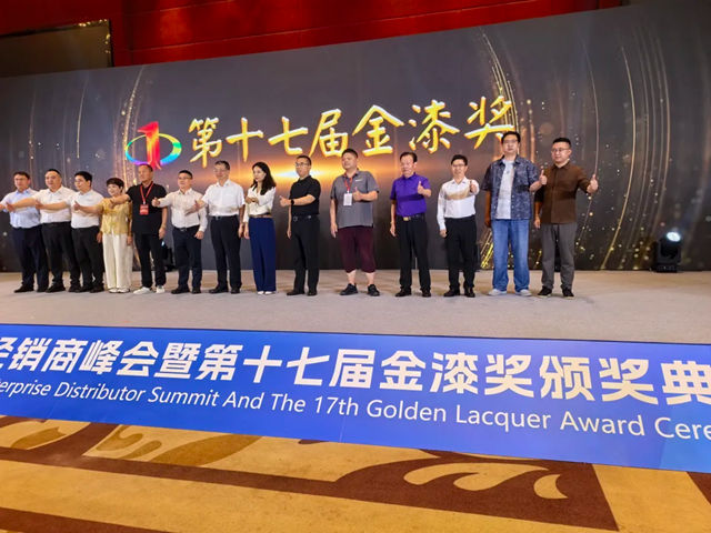 瓦科霸榜第十七届金漆奖蝉联十三年十大品牌强势领跑涂料行业