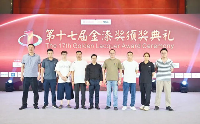 瓦科霸榜第十七届金漆奖蝉联十三年十大品牌强势领跑涂料行业