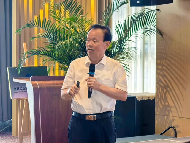 破局内卷，赢战未来！缪国元董事长受邀出席江苏工业涂料经销商百人汇，揭秘“功能”新赛道