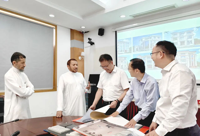沙特最大建材商到访亚士,双方就多领域合作深入洽谈
