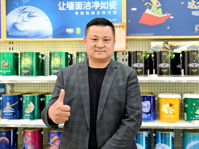 刷新者丨把服务做深、把口碑做实，就是对抗内卷最硬的武器——中外涂料网专访安庆市宏龙装饰董事长晏龙、总经理汪传花