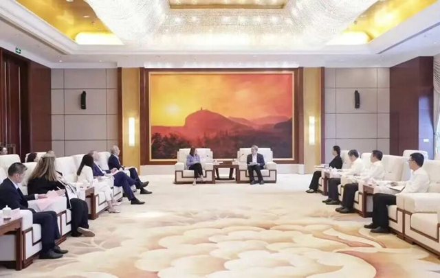 全球涂料龙头高层拜访中国两地政府，释放什么信号？