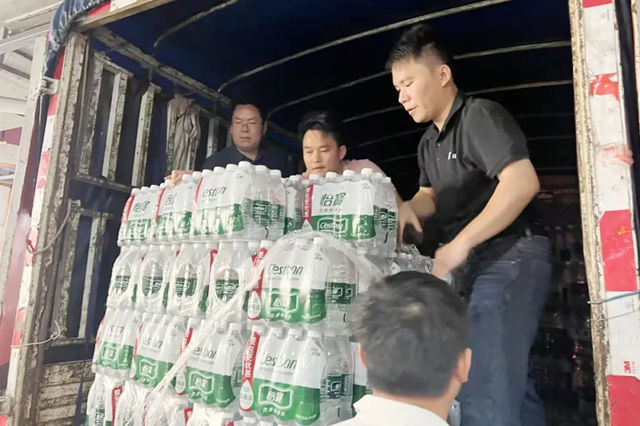 紧急驰援,共克时艰!科顺股份携合作伙伴赴广西横州抢险救灾