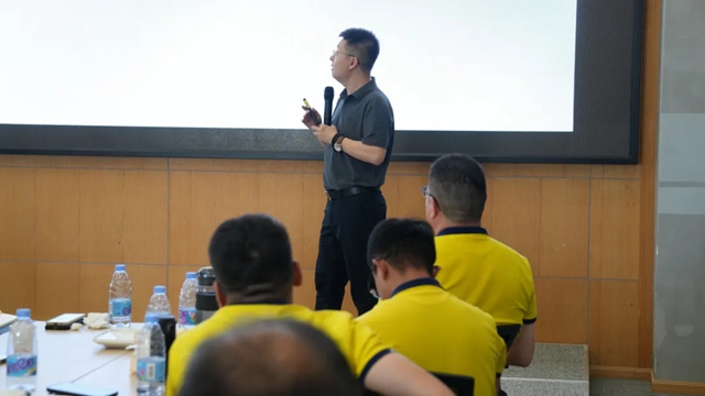 复盘沉淀战力,草本全线攻坚——易高创能2026年中经营复盘暨下半年誓师大会圆满完成