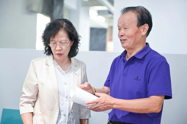 江苏省建材行业协会领导一行莅临晨光产业园参观调研！