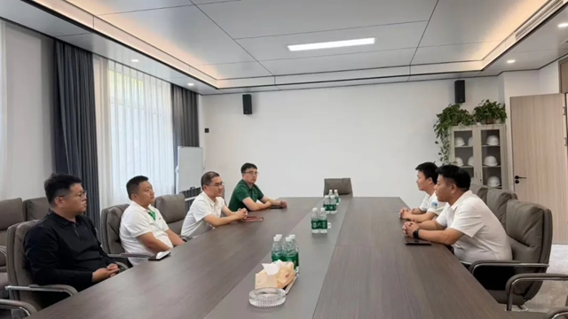 河北三棵树涂料有限公司考察组到访辽宁海城广源