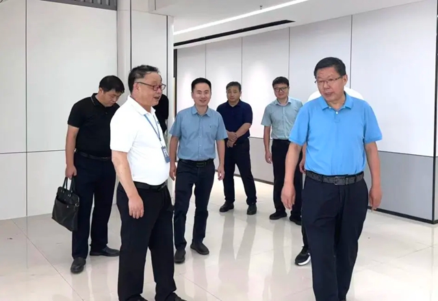 合肥大学领导一行莅临鳄鱼尼卡集团考察指导