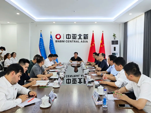 王于猛一行莅临中亚北新进行检查指导