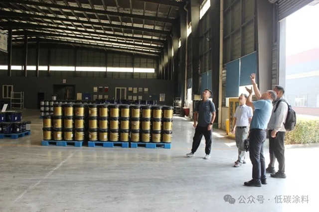 住建部科技发展中心首席研究员田灵江教授莅临启利新材调研辐射致冷超材料技术