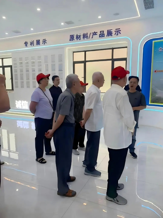 连城县组织部组织老干部走进佳辉科技参观交流