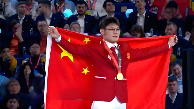 “刮大白”世界第一!薛浩鑫斩获第48届世界技能大赛抹灰与隔墙系统项目金牌