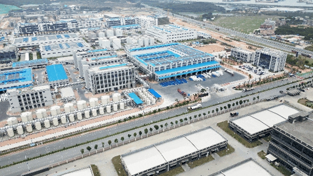 政企双向奔赴,共筑产业新高地 | 新会区融媒体走进巴德富江门工厂