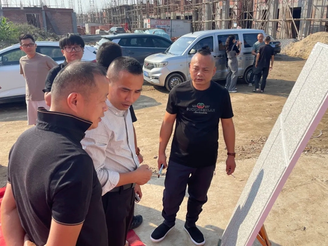 曼得丽携手经销商万星村下乡万星村团购圆满收官