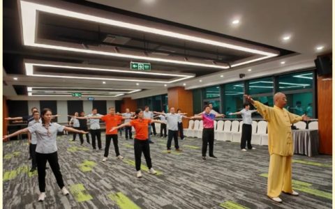展辰员工关怀 | 习八段锦强体魄悦身心，元气满满向前进