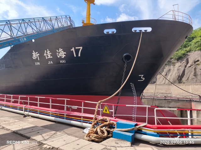 从初次试水到三度托付｜德威涂料与新佳海海运的深度坞修合作
