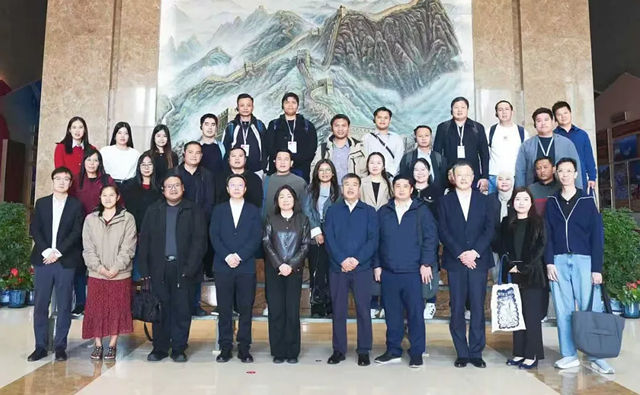东盟中小企业跨境赋能研修班代表团到访北新建材